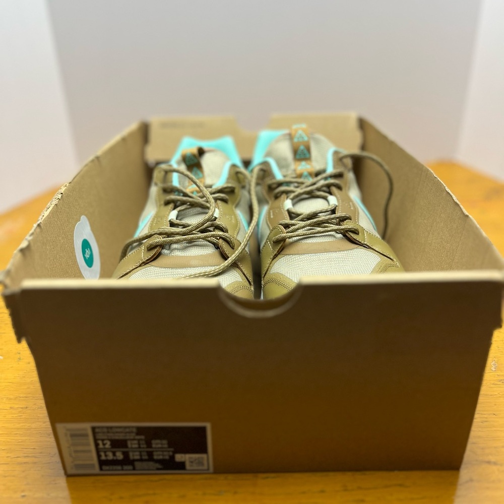 Nike ACG Lowcate Limestone/Green Glow